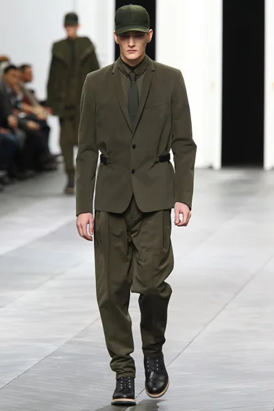 Look 21